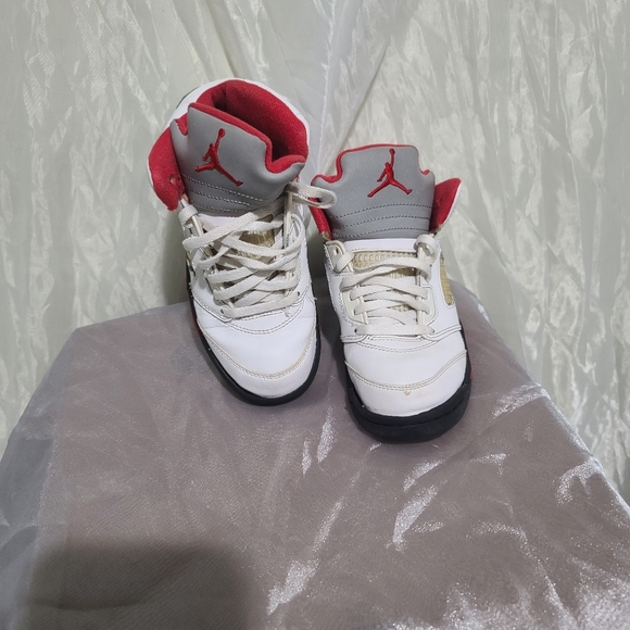 Jordan 5 Retro Fire Red Sneakers Sz: 13C - Picture 8 of 11